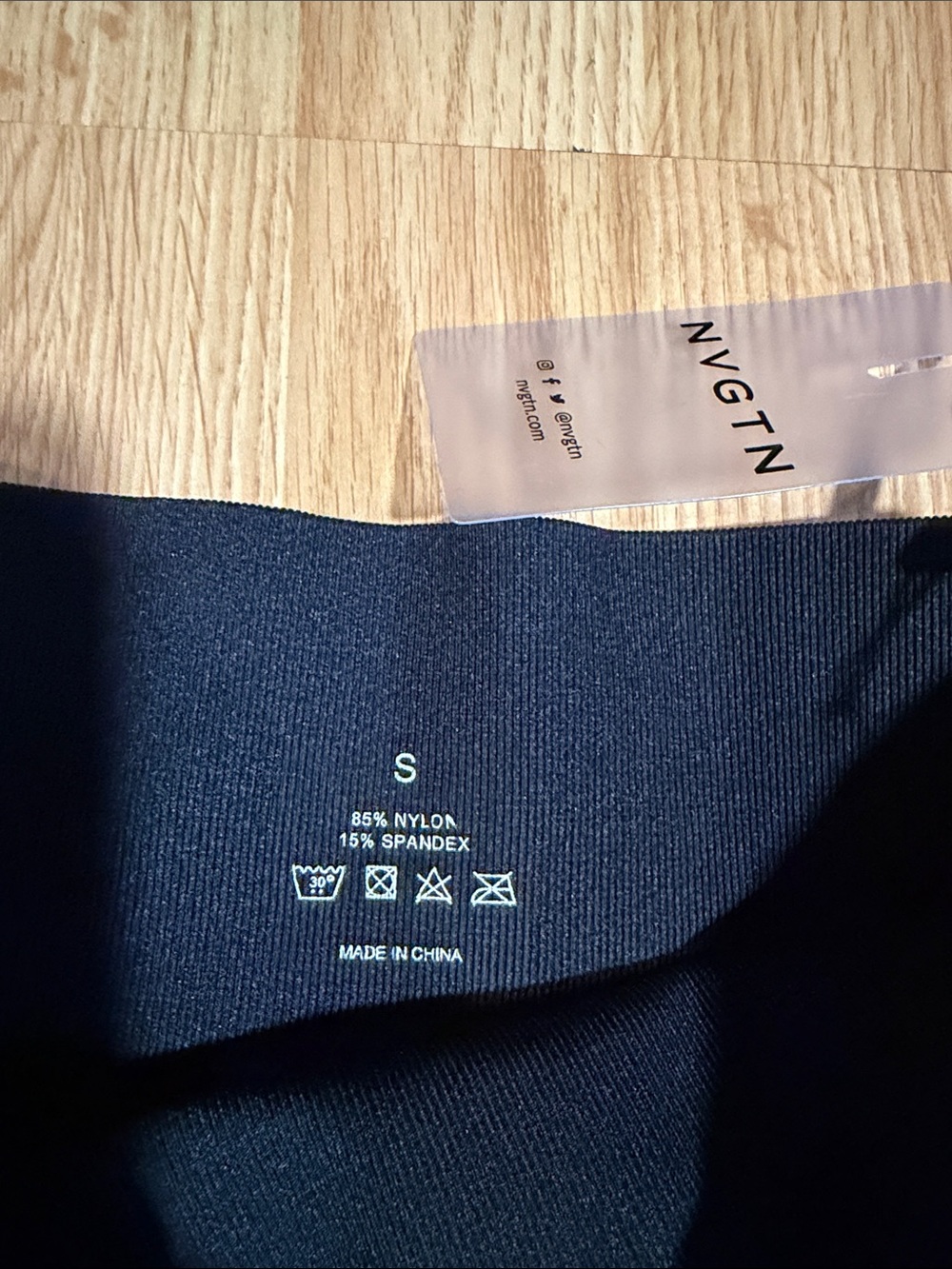 NWT NVGTN Black Seamless Shorts Size Small - Picture 3 of 4